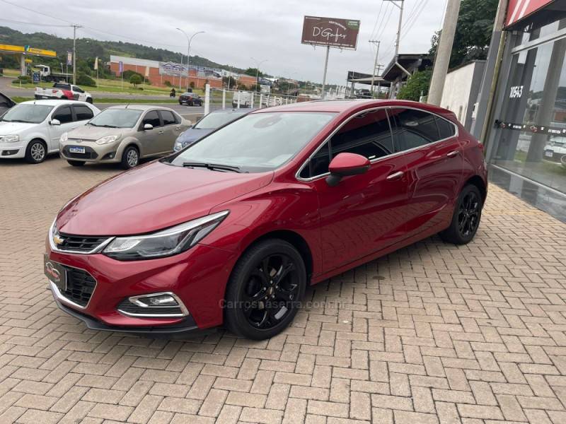 CHEVROLET - CRUZE - 2017/2018 - Vermelha - Sob Consulta